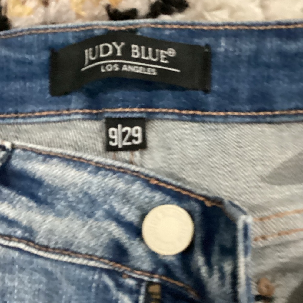 Judy Blue Faded Blue Skinny Jeans - Picture 3 of 9
